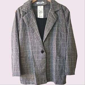3-Piece Plaid Grey And White Plaid Shorts Blazer and Tank Top Suit Set Size S-M